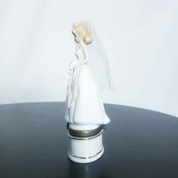 *Last Chance* Wedding Day Barbie Porcelain Hinged Box PHB Midwest Trinket - Picture 3 of 14